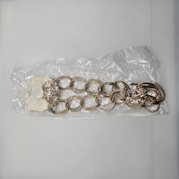 Necklace and hoop Earrings Chainlink Set Mia Collection- Gold Toned - Picture 8 of 9